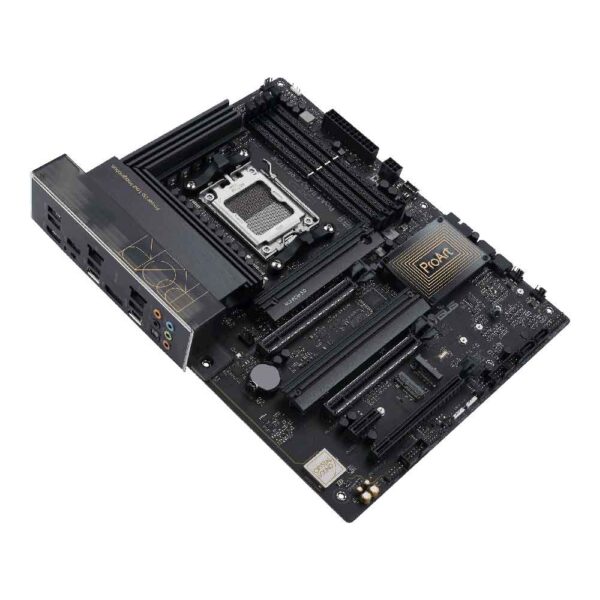 نمای خوابیده مادربرد ایسوس ASUS ProArt B650-CREATOR