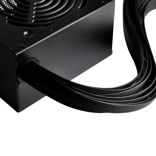 نمای خروجی پاور سیلور استون SilverStone ET650-G V1.1