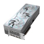 روی کارت گرافیک گیگابایت AORUS RTX 5090 MASTER ICE 32G