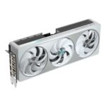 جلوی کارت گرافیک گیگابایت GIGABYTE RTX 5070 AERO OC 12G