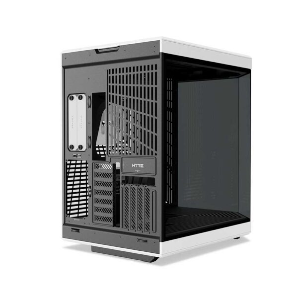 پشت کیس هایت HYTE Y70 Panda