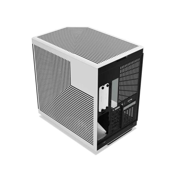 بالای کیس هایت HYTE Y70 Panda